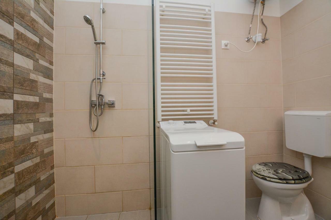 Timeless Apartment With Free Private Parking Budapest Esterno foto