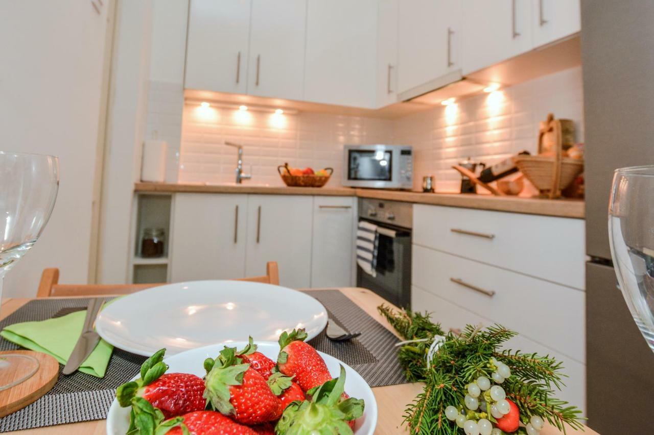 Timeless Apartment With Free Private Parking Budapest Esterno foto